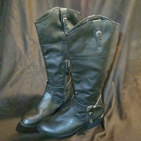 Black Xhilaration boots - Picture 3 of 7